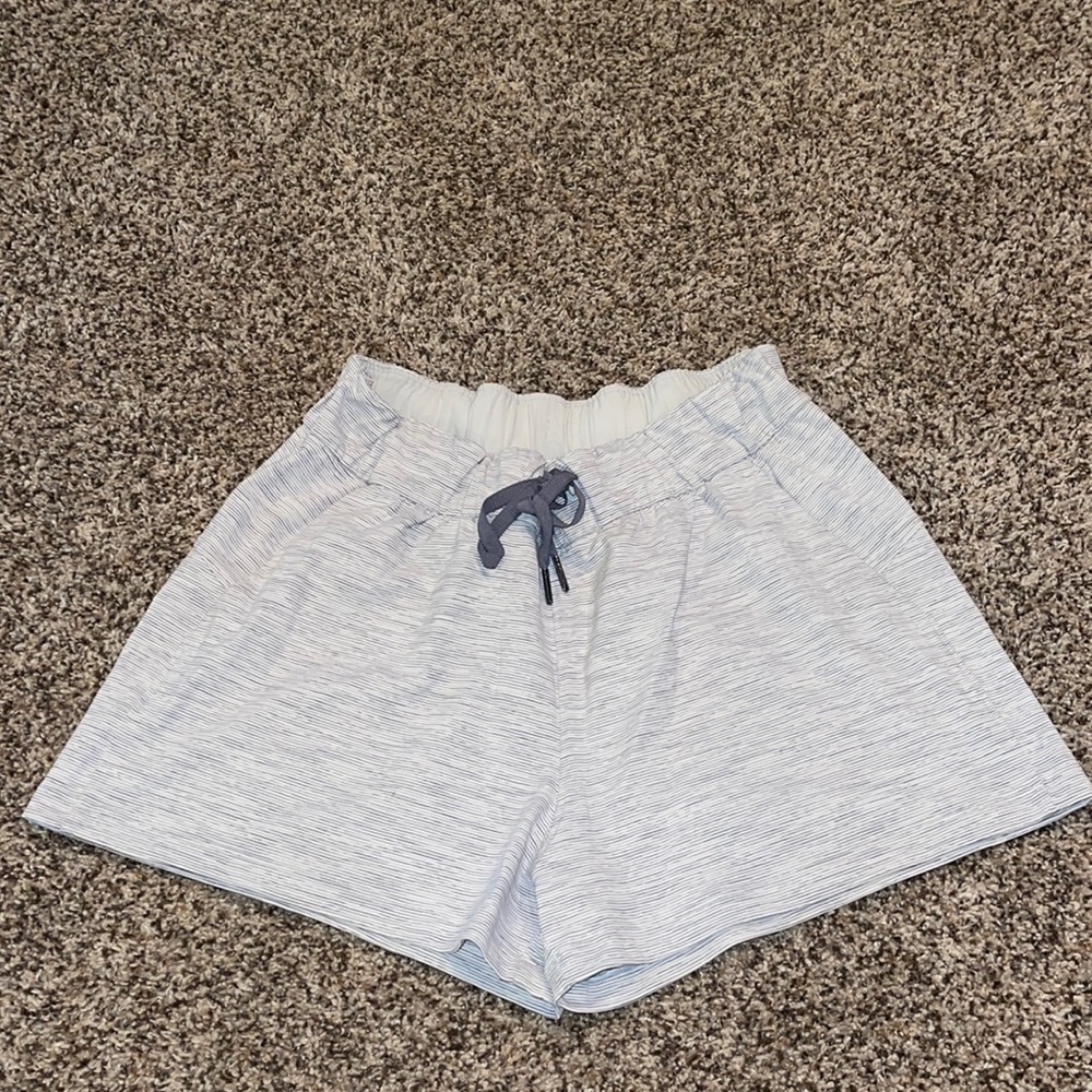 Lululemon on the go shorts- LIKE NEW- nimbus gray